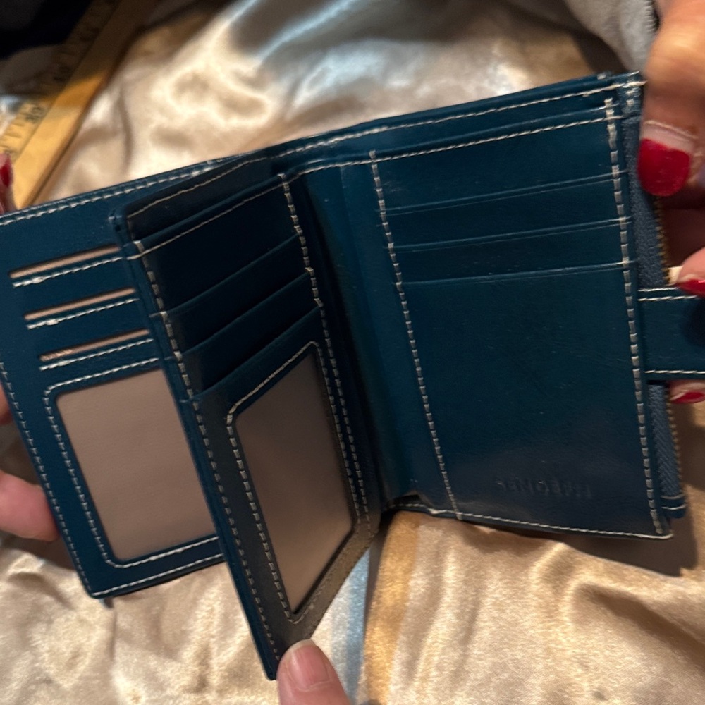 Teal Sendefn Leather Wallet with Sunflower Accent - Picture 3 of 5